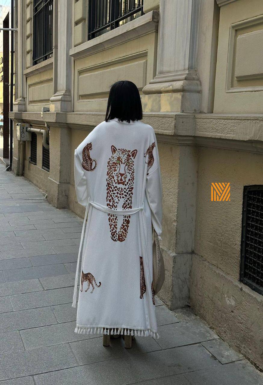 Leo women summer looks