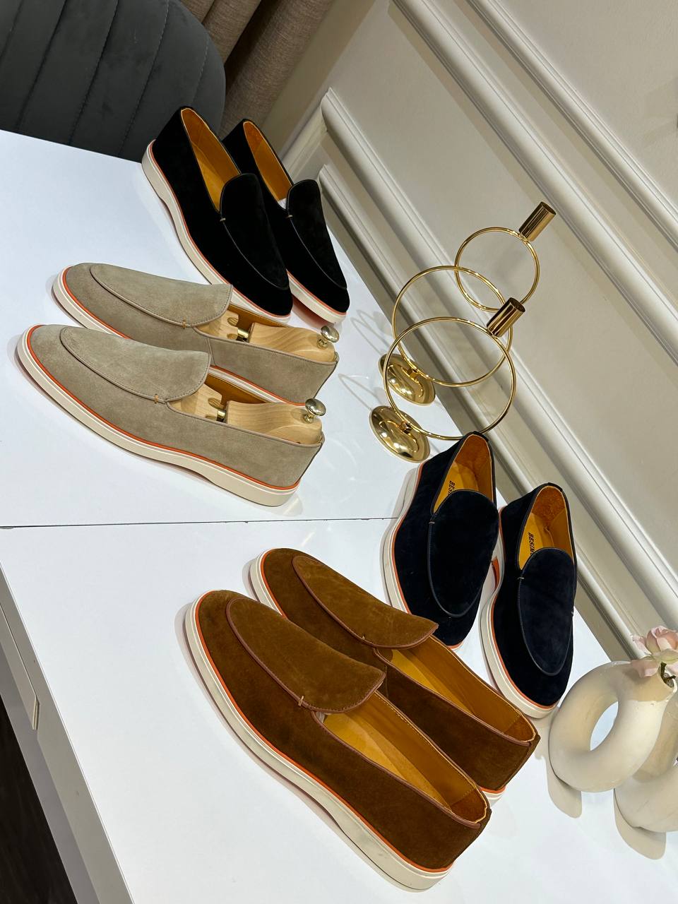 Obama sewed men shoes