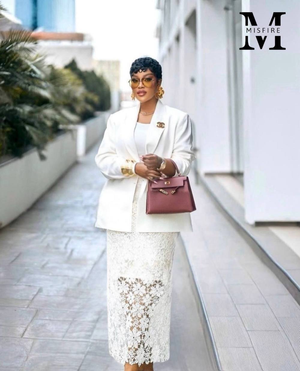 Queen Ladies Jacket Dress