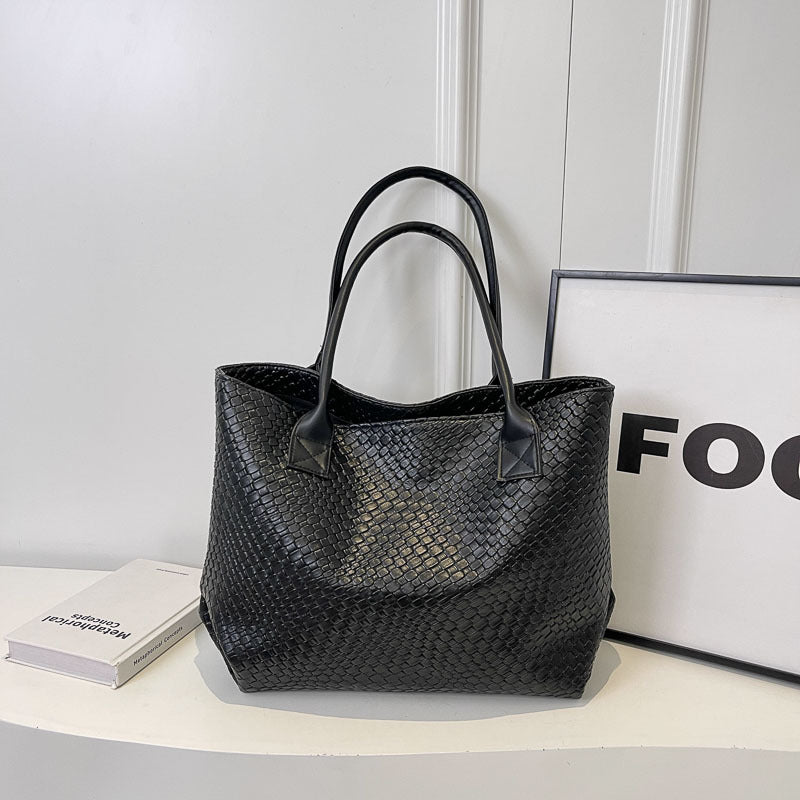 New Stylish Good Texture Woven Shoulder Bag For Women