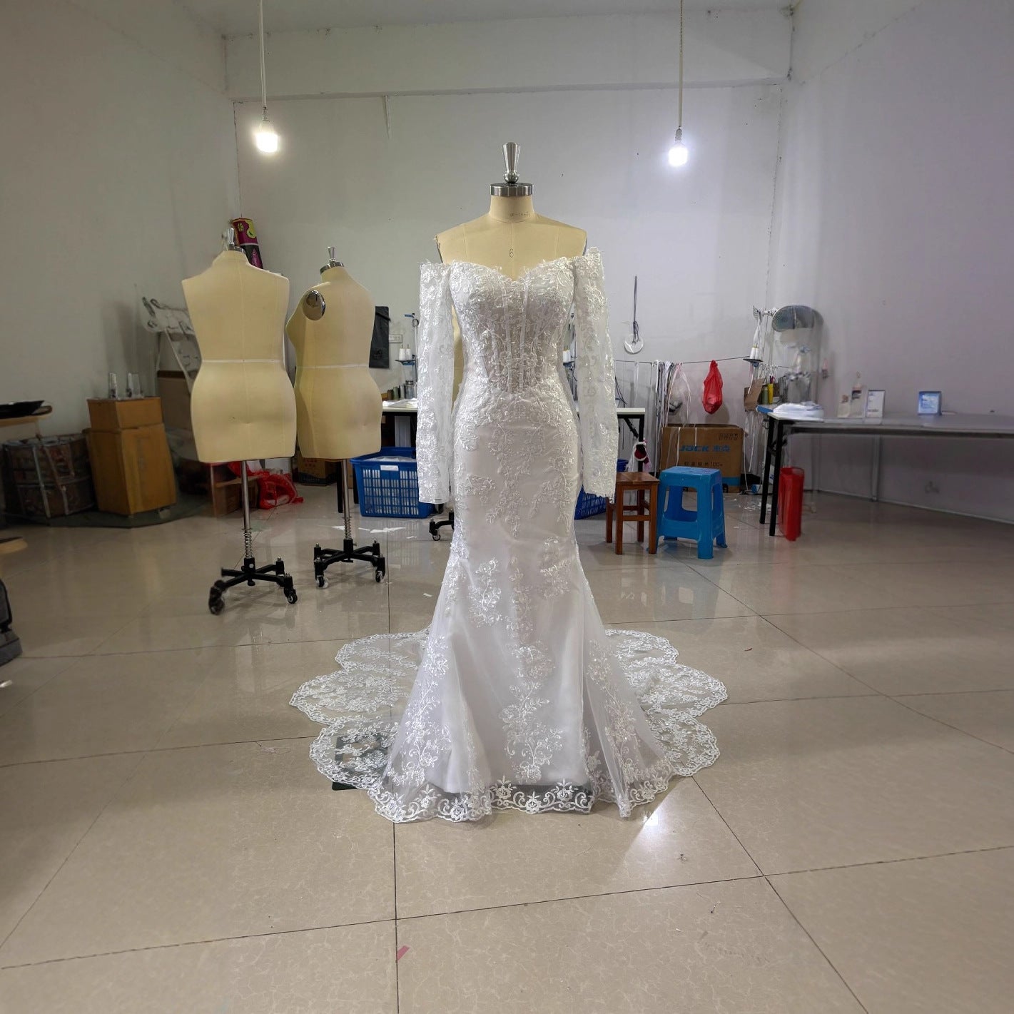 Off-shoulder Lace Long Sleeve Fishtail Gown