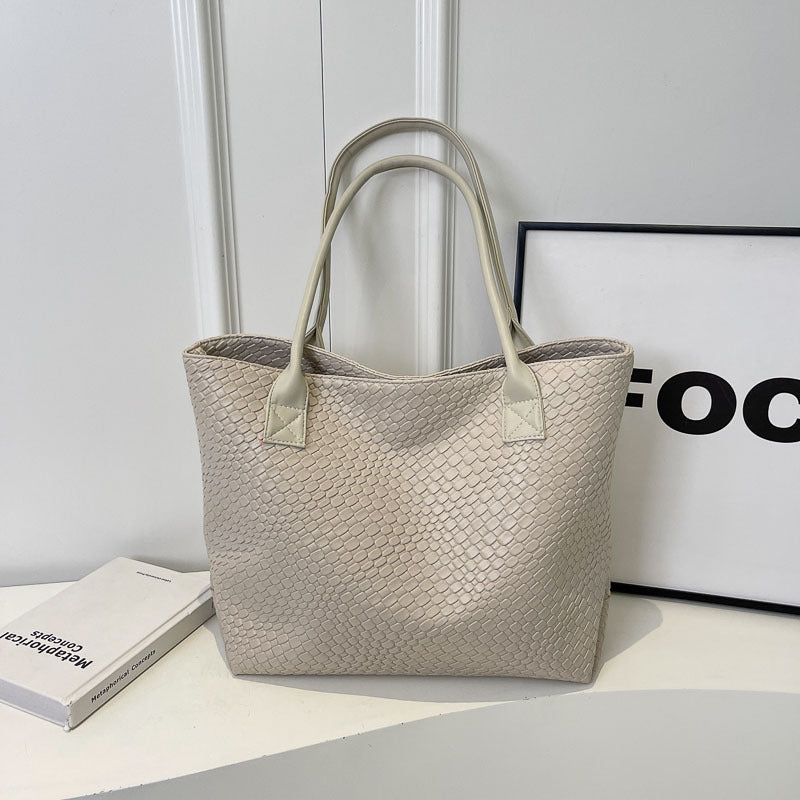 New Stylish Good Texture Woven Shoulder Bag For Women