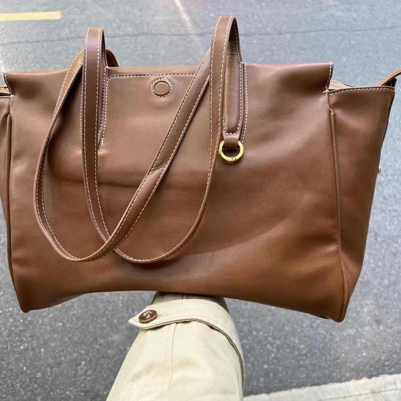 Women's Simple Retro Large Capacity Shoulder Bag