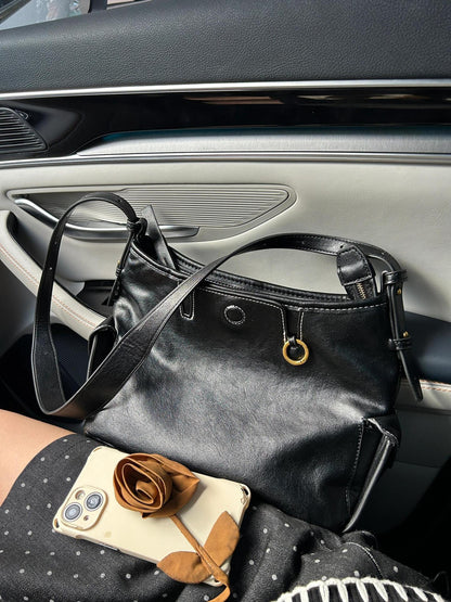Women's Simple Retro Large Capacity Shoulder Bag