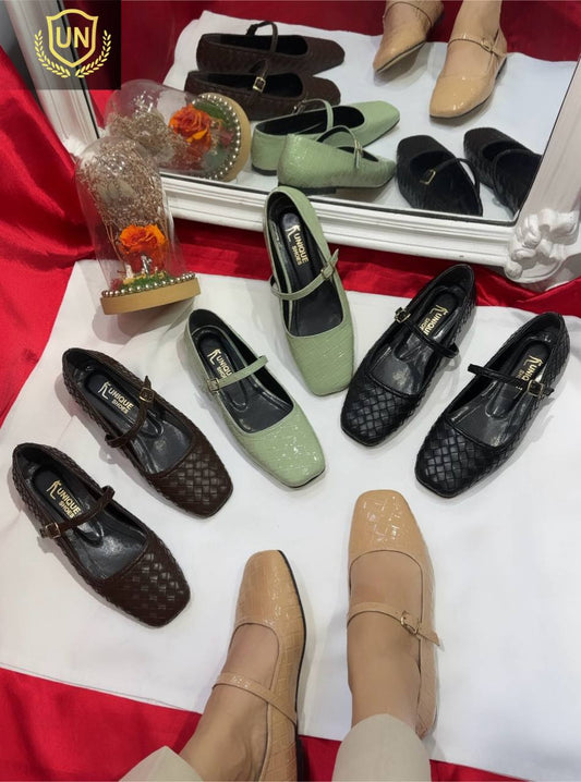 Lively high quality flat women shoes