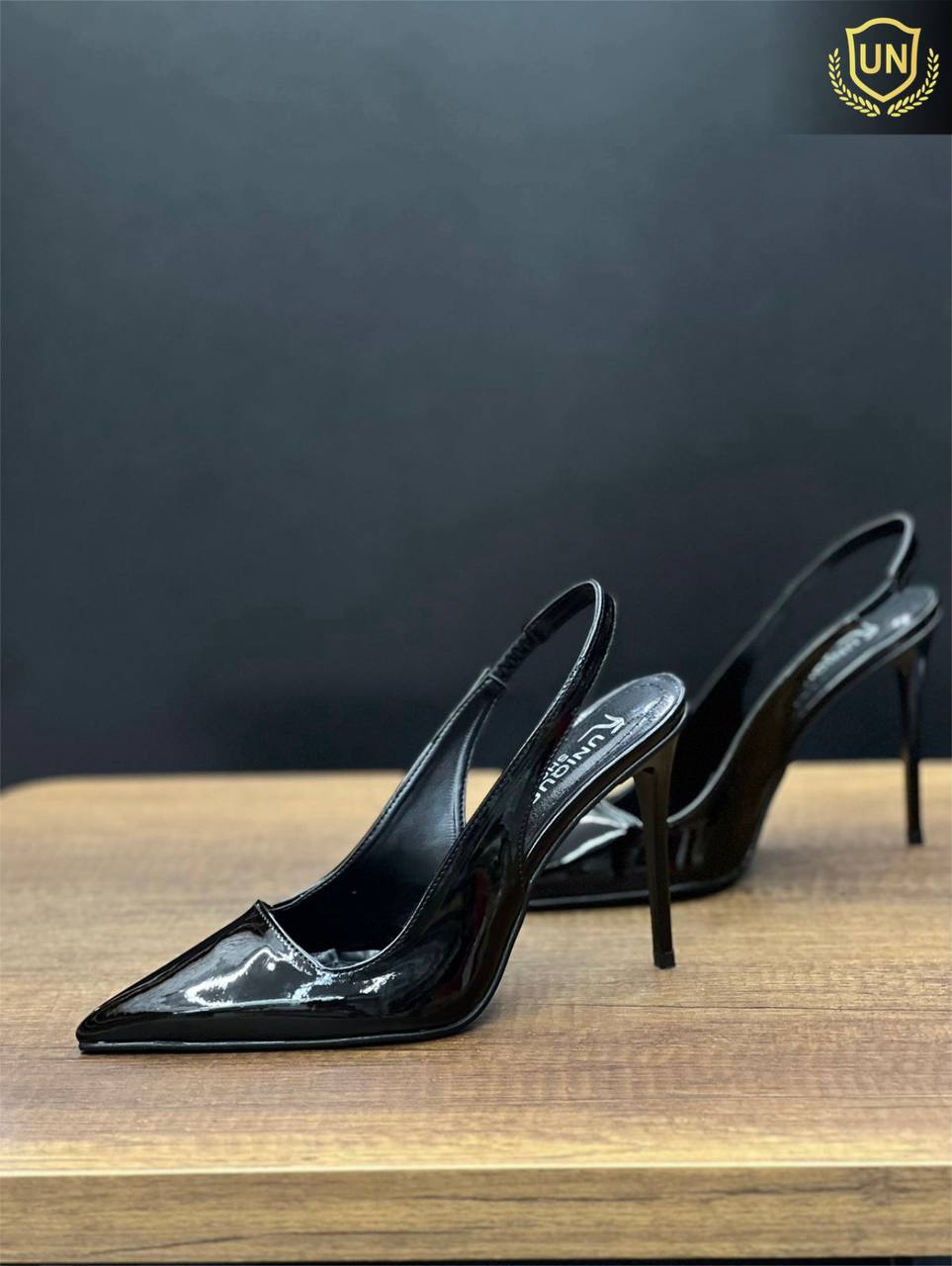 Simple nail women heels