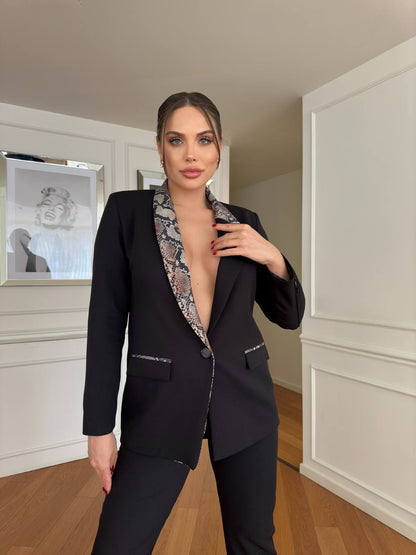 Lavvy reptile women pant suit