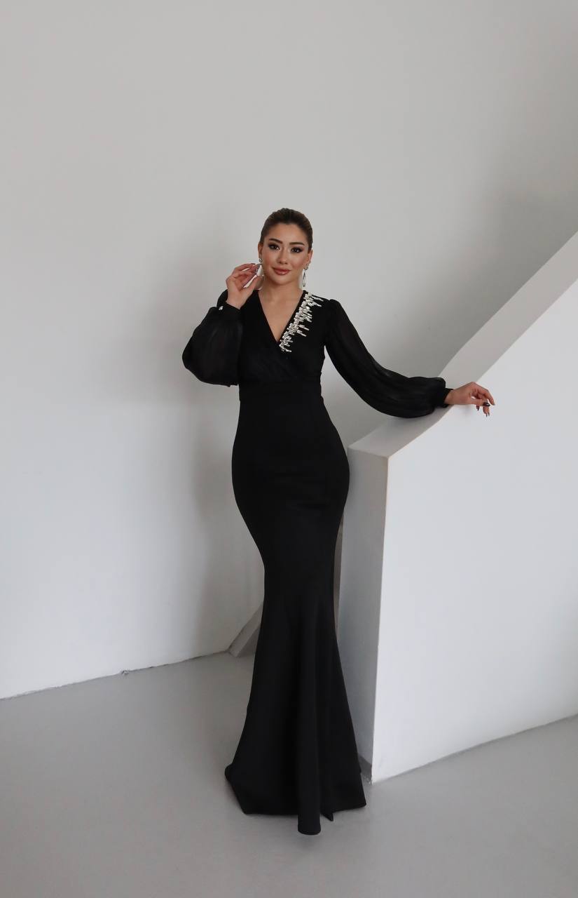 Linsey Cardanol women fancy dress