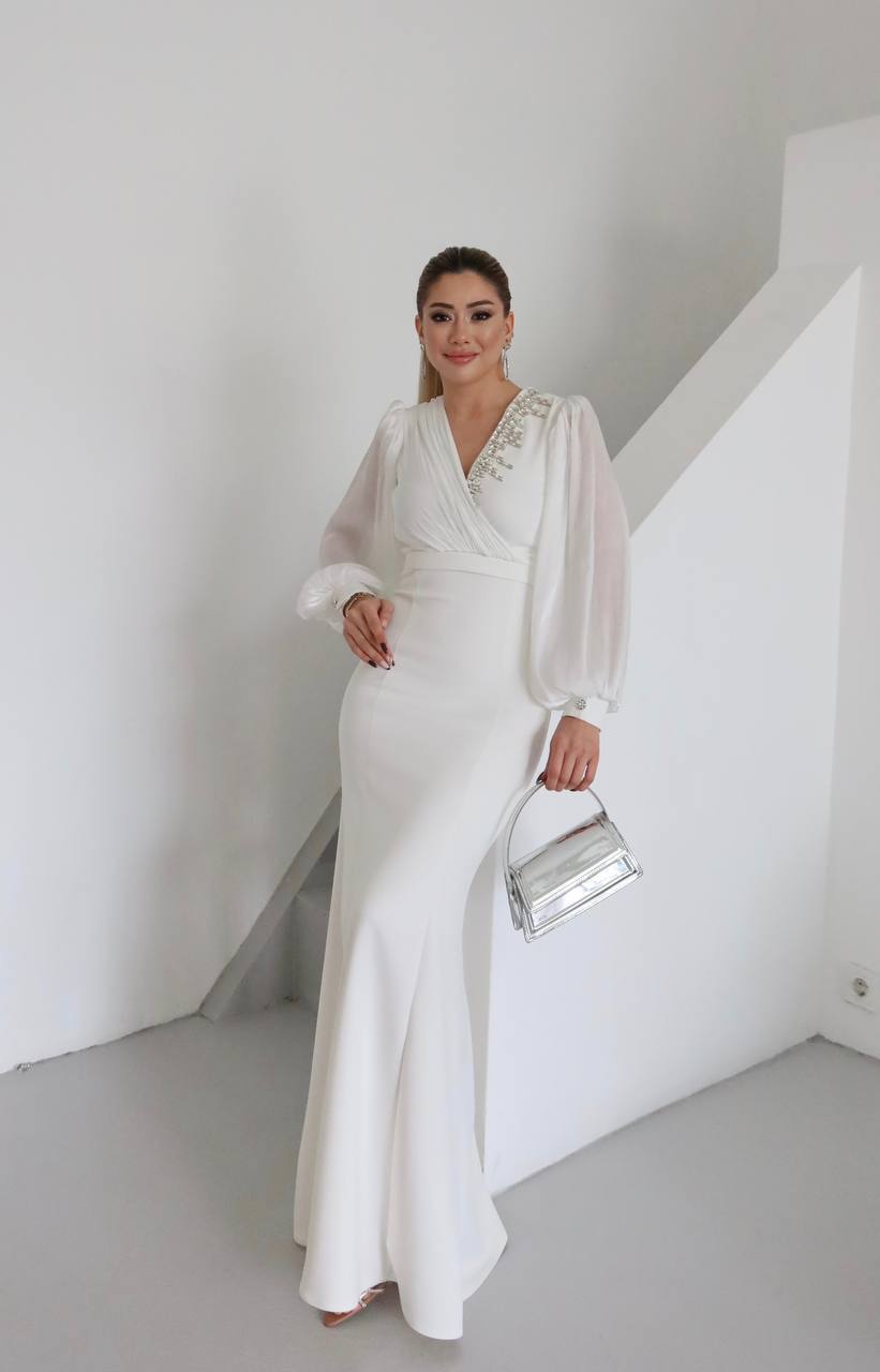 Linsey Cardanol women fancy dress