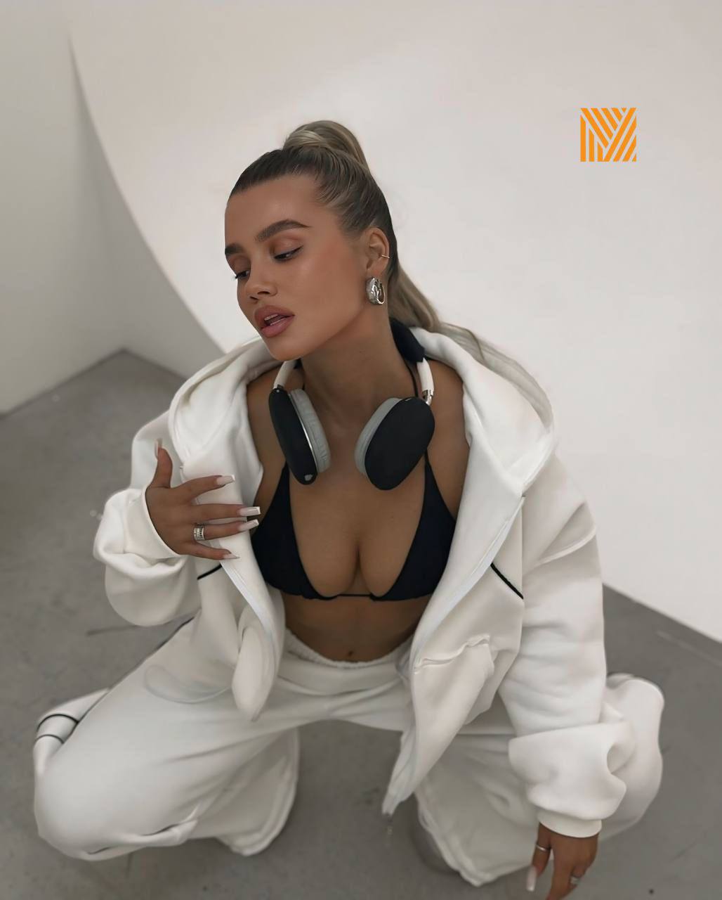 Morey sweater pant and jumper two piece women wear