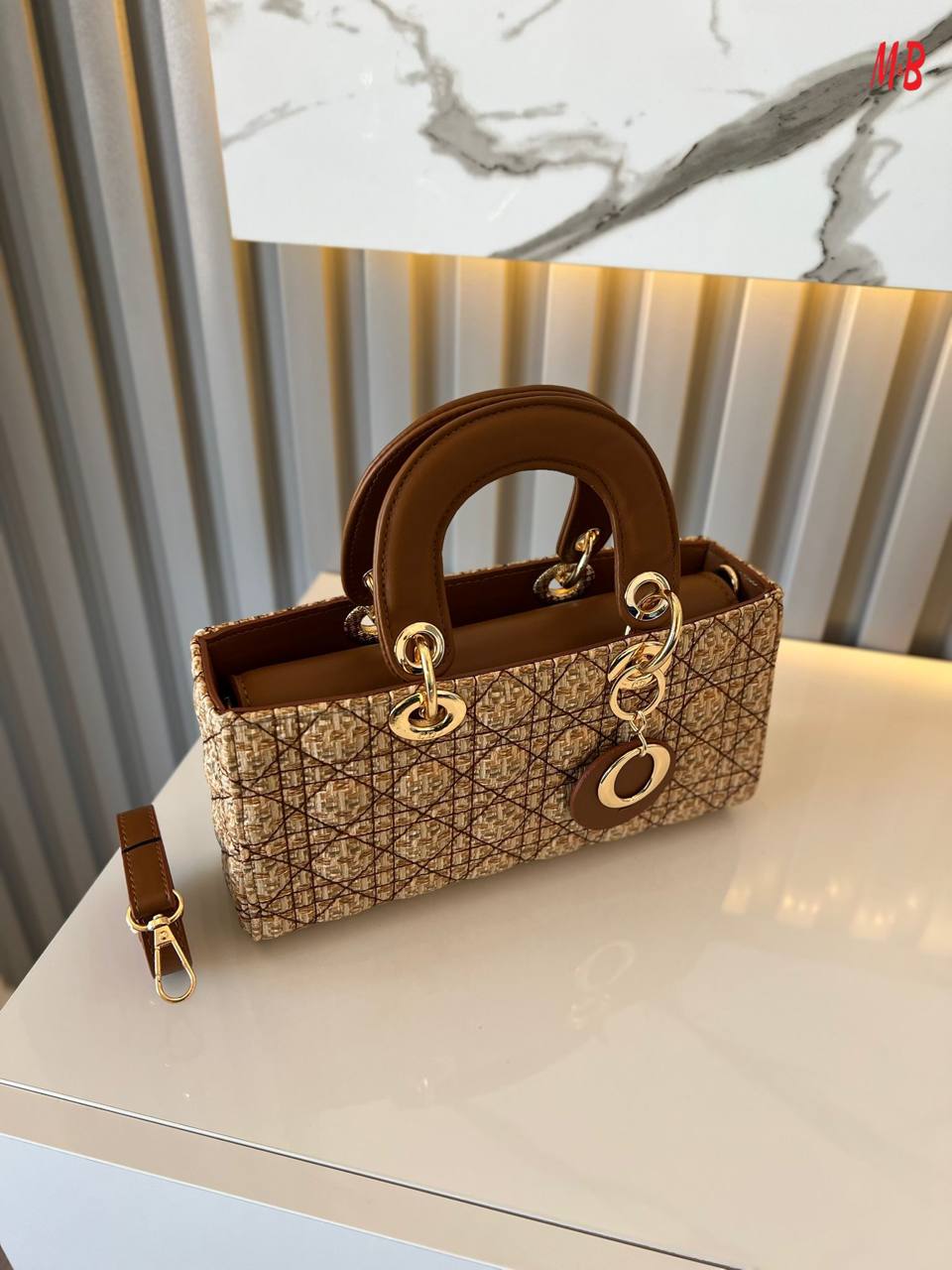 Mariana women hand bags