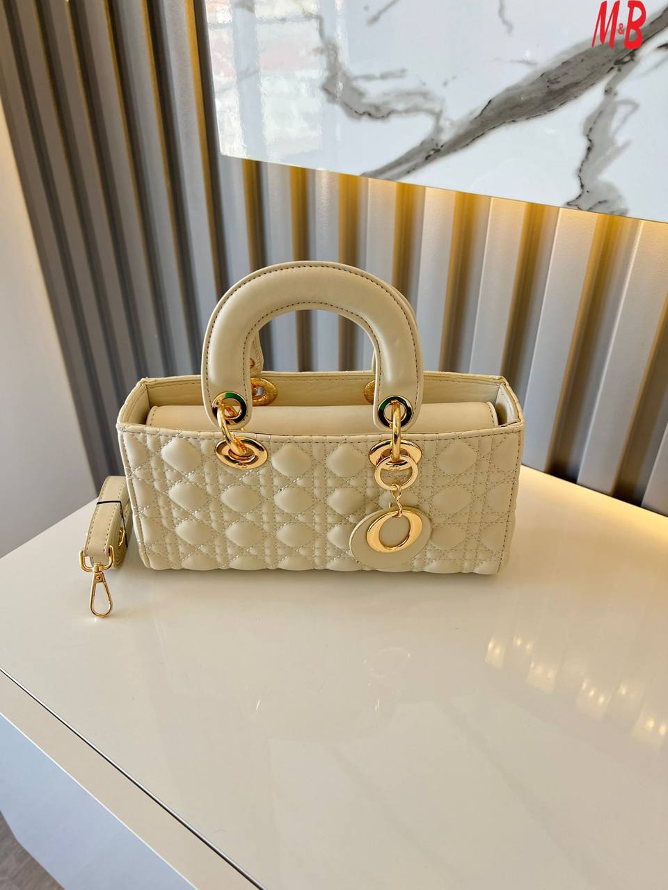 Mariana women hand bags